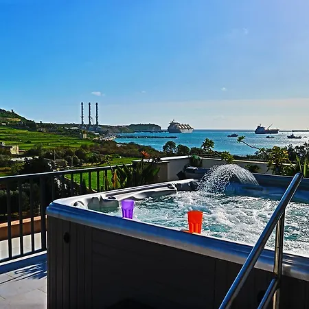 Stunning Views 4 Bedroom Penthouse In *