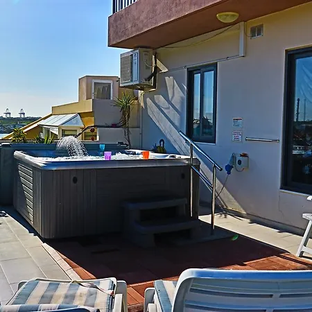 Διαμέρισμα Stunning Views 4 Bedroom Penthouse In Marsaxlokk
