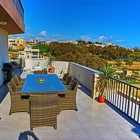 Stunning Views 4 Bedroom Penthouse In Διαμέρισμα *