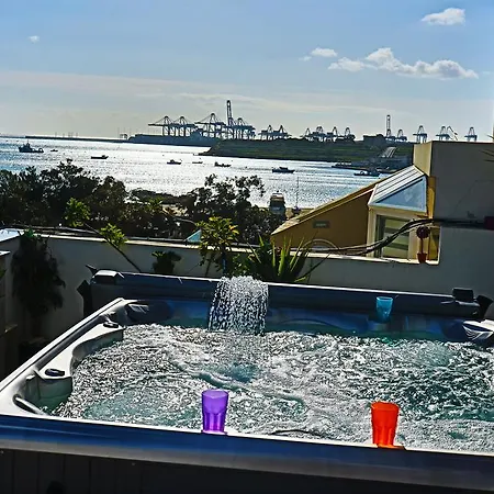 Διαμέρισμα Stunning Views 4 Bedroom Penthouse In Marsaxlokk