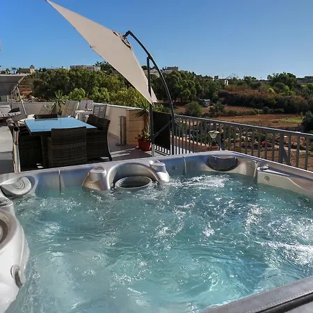 Stunning Views 4 Bedroom Penthouse In Διαμέρισμα *