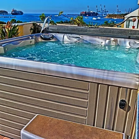 Διαμέρισμα Stunning Views 4 Bedroom Penthouse In
