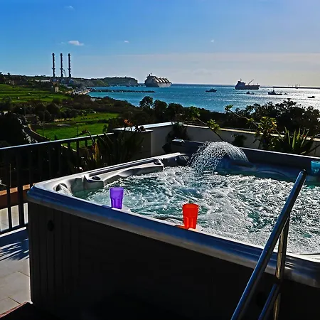 Stunning Views 4 Bedroom Penthouse In