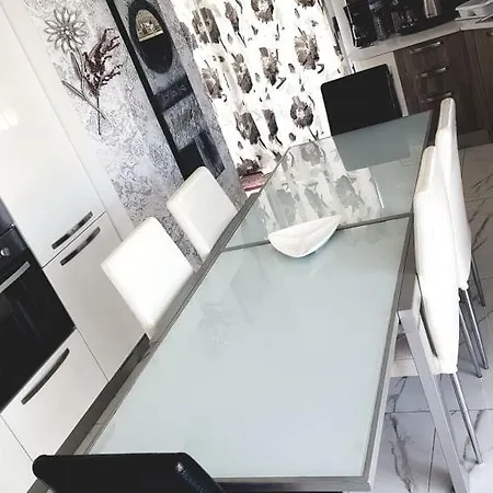 Stunning Views 4 Bedroom Penthouse In
