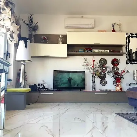 Stunning Views 4 Bedroom Penthouse In *